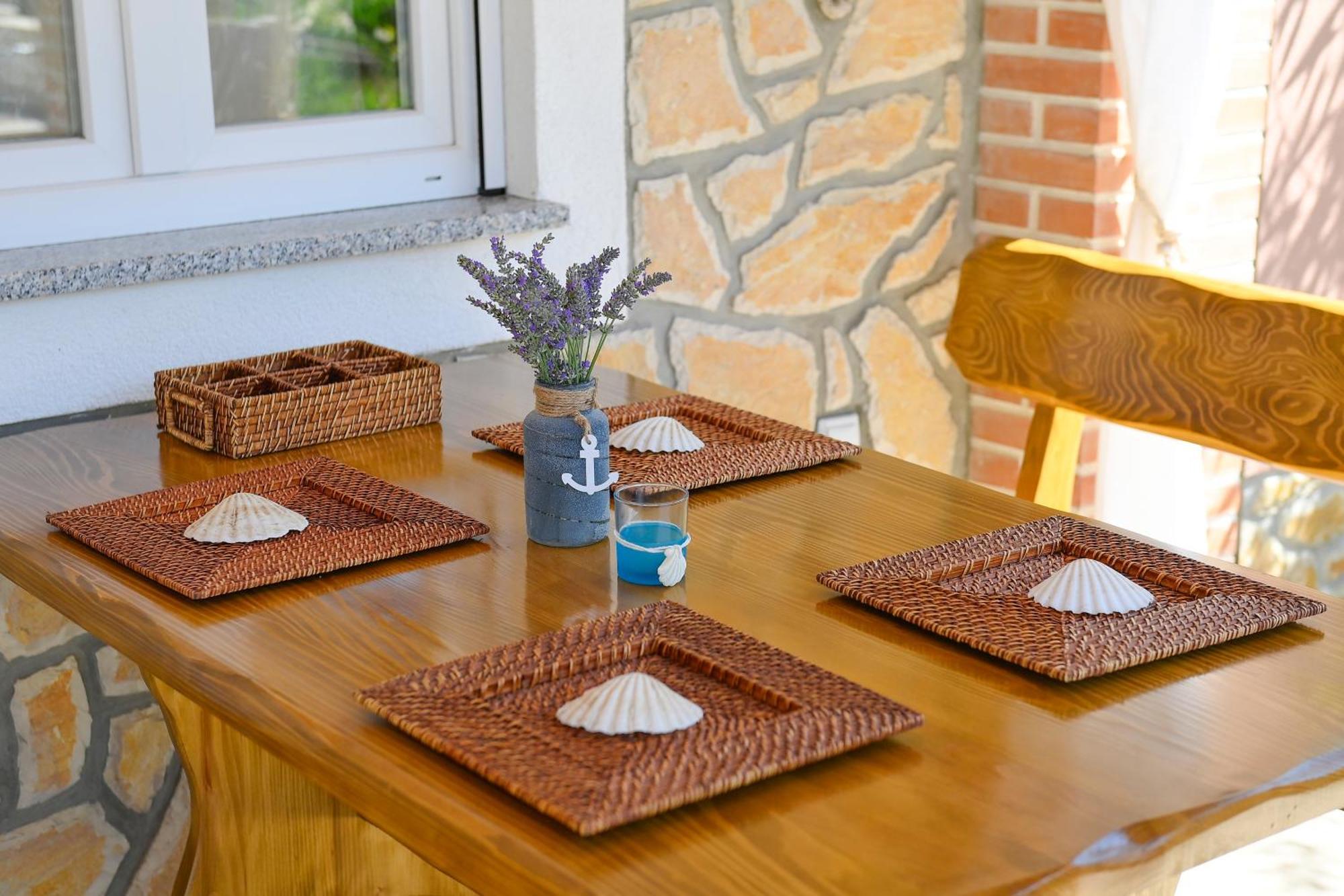 Vacation House Ulika Gabonjin Ngoại thất bức ảnh