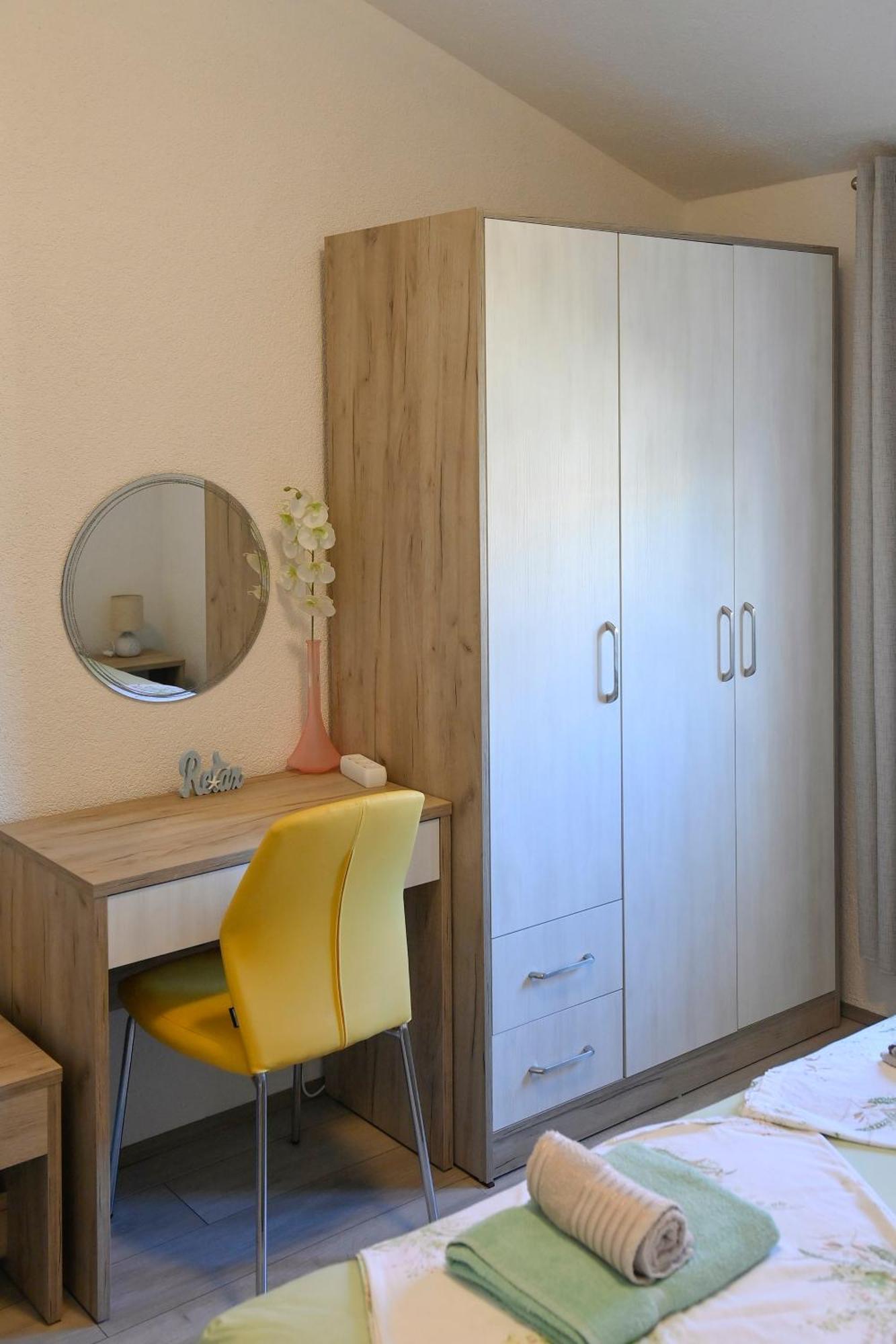 Vacation House Ulika Gabonjin Ngoại thất bức ảnh