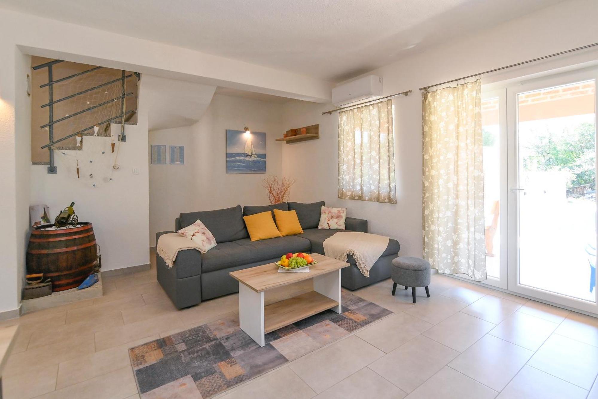 Vacation House Ulika Gabonjin Ngoại thất bức ảnh