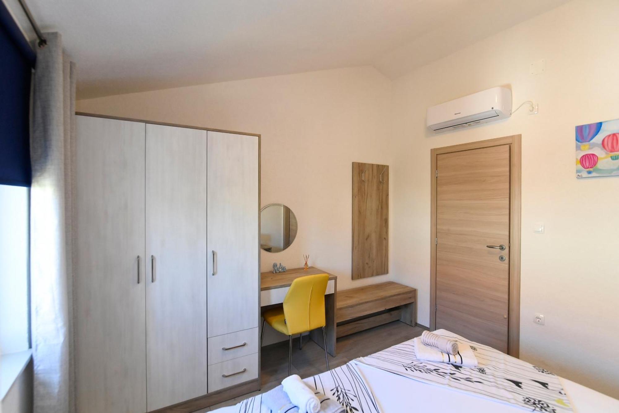 Vacation House Ulika Gabonjin Ngoại thất bức ảnh