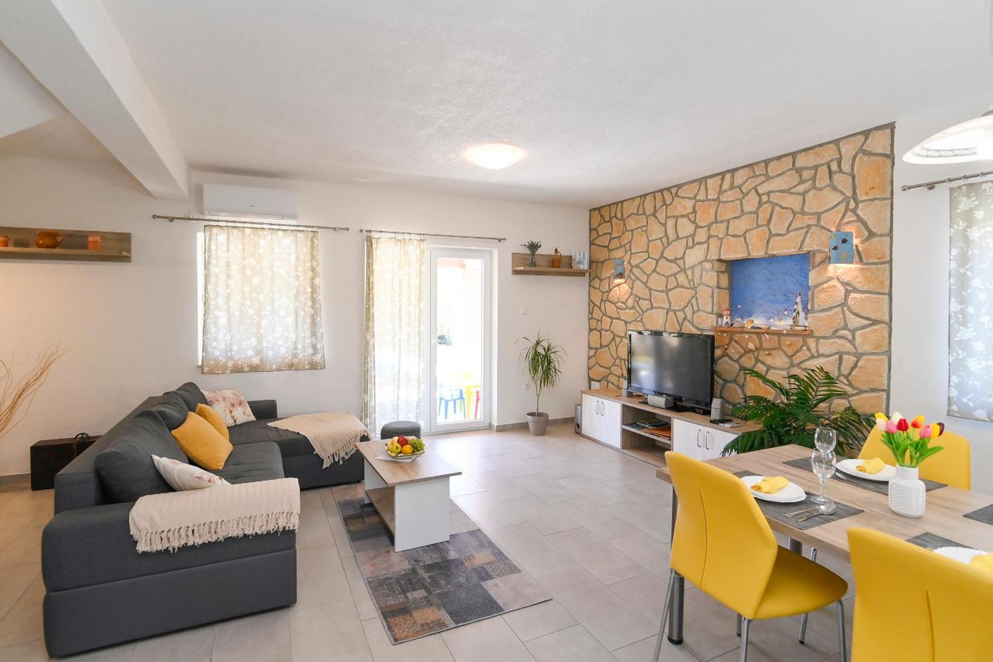 Vacation House Ulika Gabonjin Ngoại thất bức ảnh