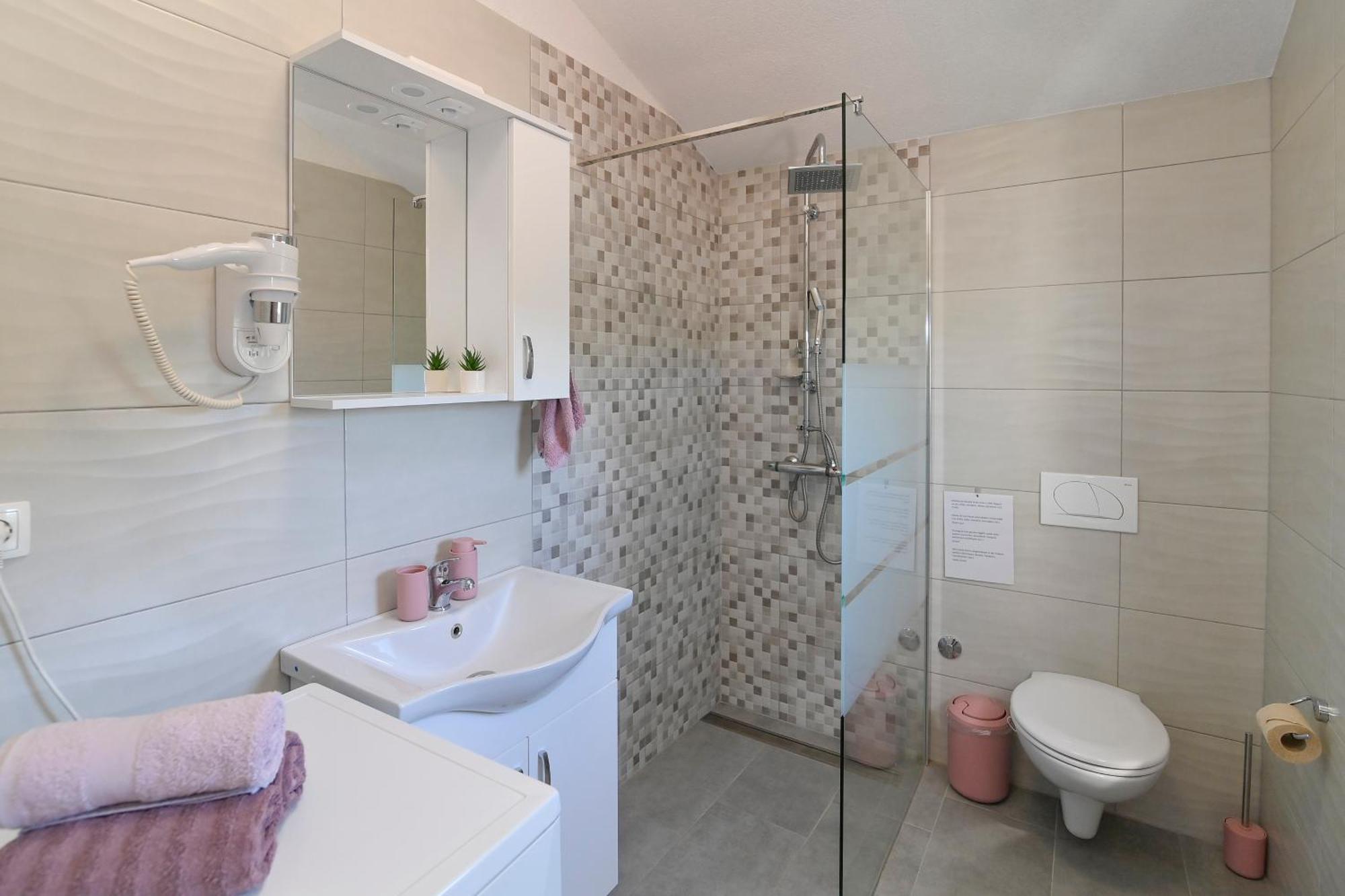 Vacation House Ulika Gabonjin Ngoại thất bức ảnh